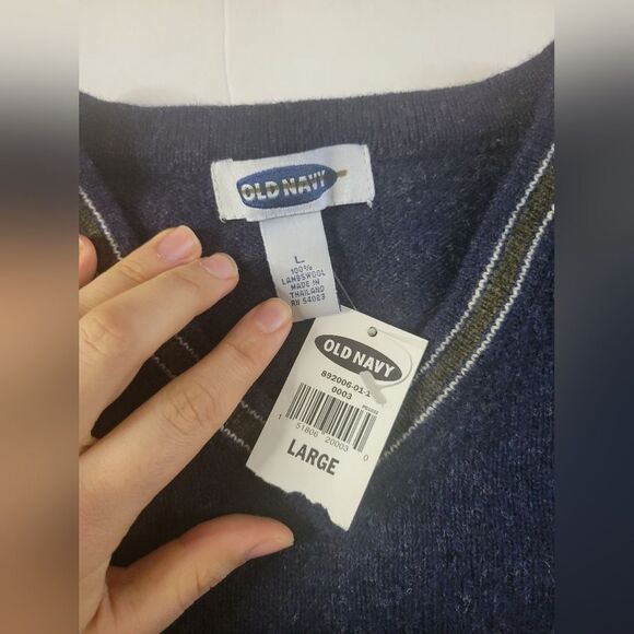 Old Navy Men V Neck Lambswool Sweater Size Large - Picture 2 of 6
